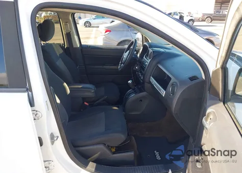 2014 Jeep Compass Sport из США, поврежденный, VIN 1C4NJCBA4ED881778